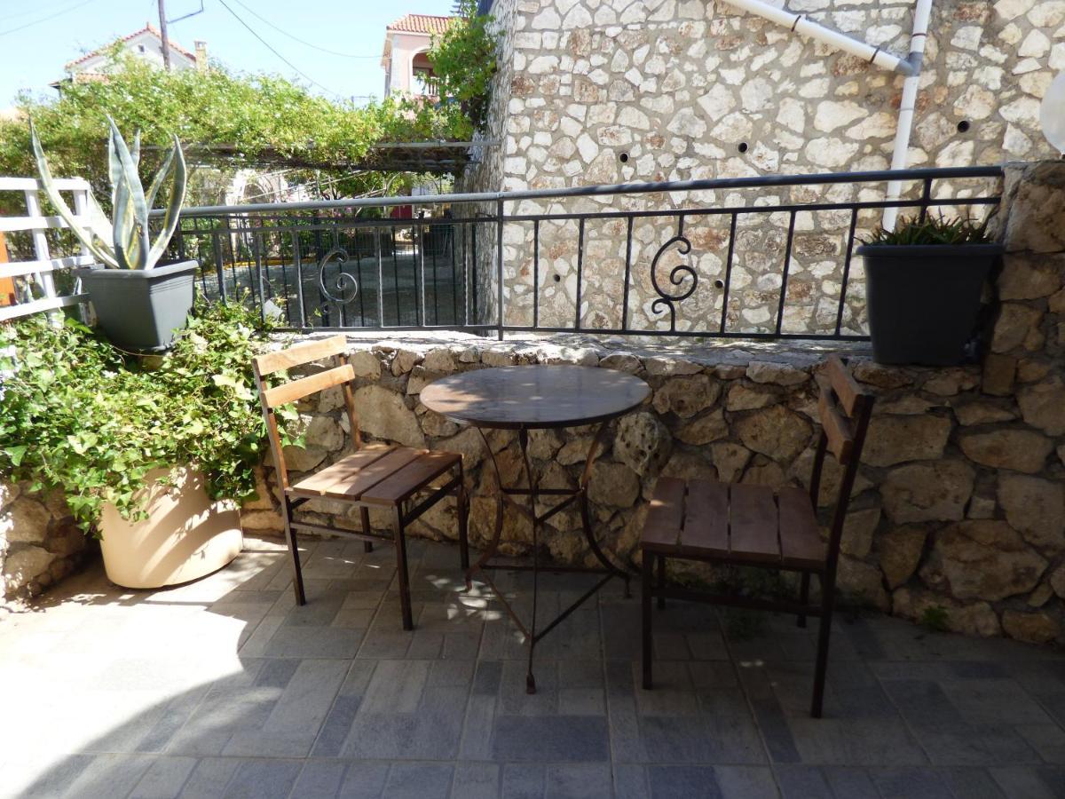 Anna Apartments Аргостолион Екстериор снимка