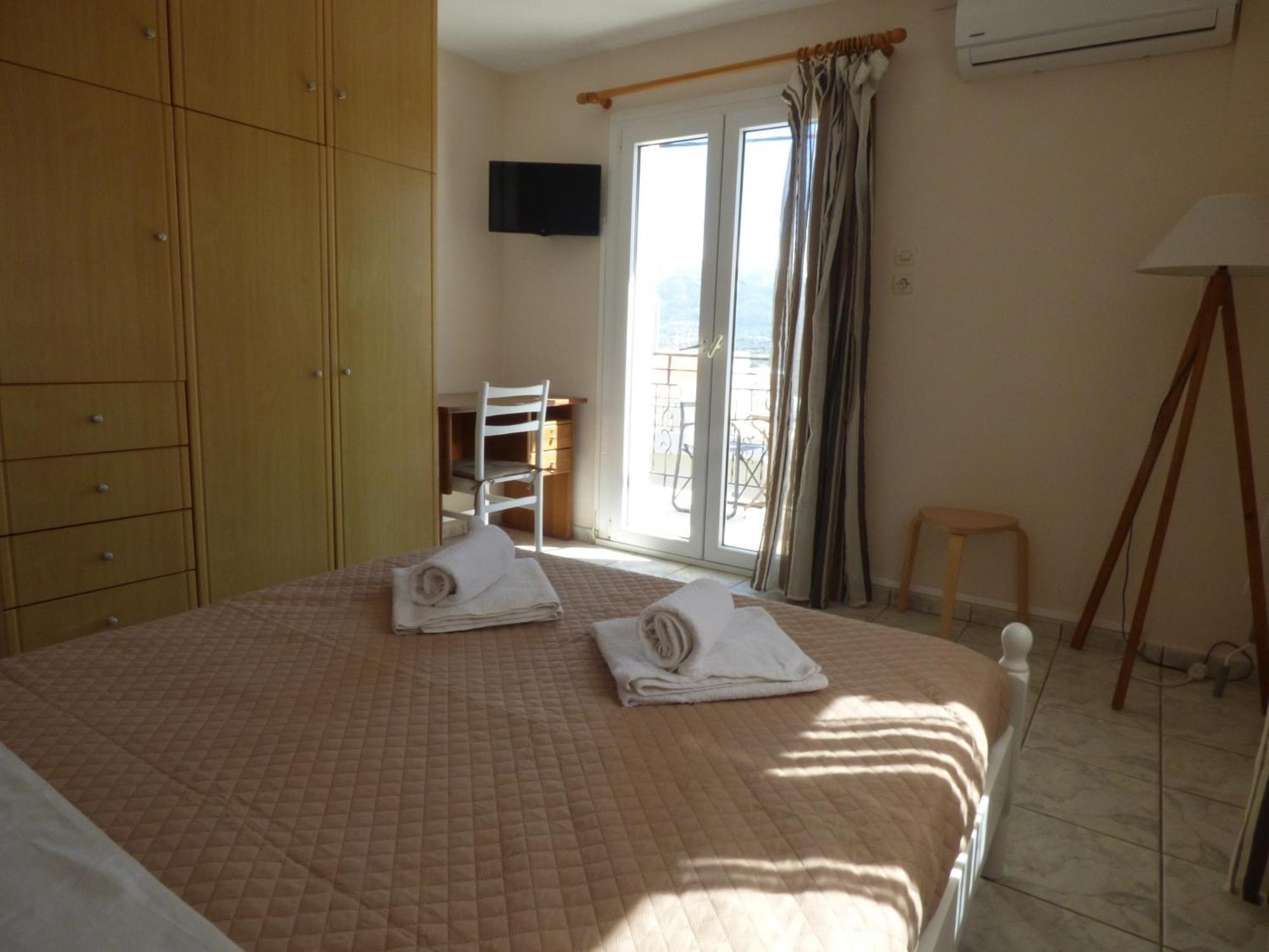 Anna Apartments Аргостолион Екстериор снимка