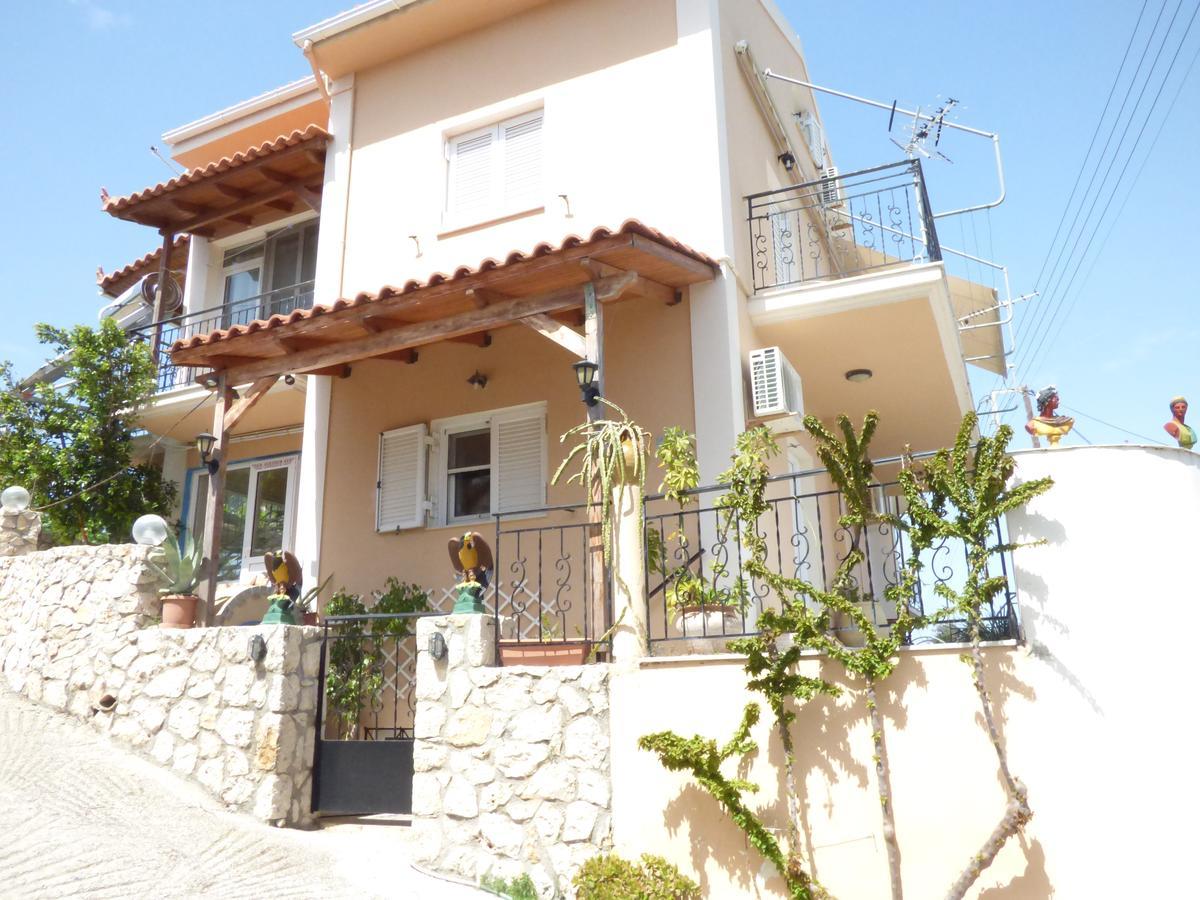 Anna Apartments Аргостолион Екстериор снимка